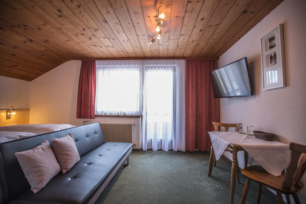Gaestehaus-Pension Barbara Andelsbuch Cameră foto